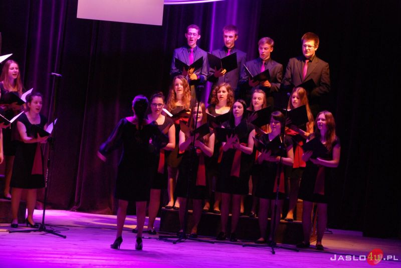 Koncert i wystawa prac plastycznych w JDK z okazji kanonizacji Jana Pawła II
