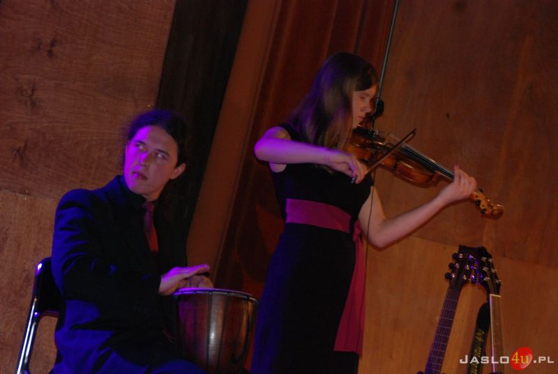 Koncert i wystawa prac plastycznych w JDK z okazji kanonizacji Jana Pawła II