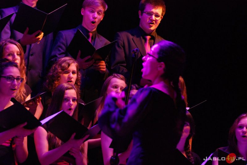 Koncert i wystawa prac plastycznych w JDK z okazji kanonizacji Jana Pawła II