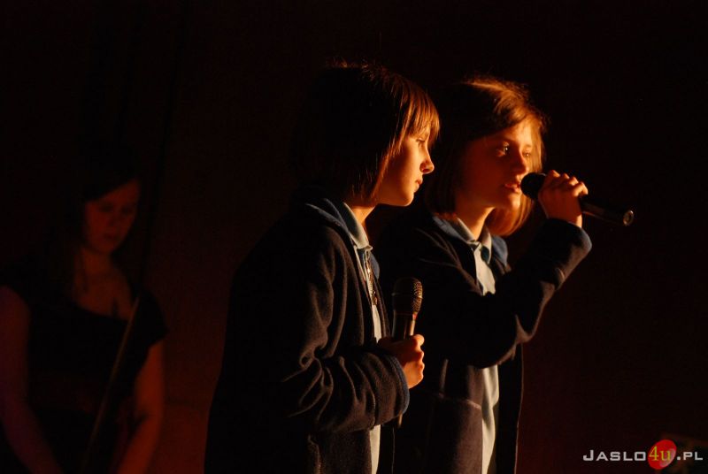 Koncert i wystawa prac plastycznych w JDK z okazji kanonizacji Jana Pawła II