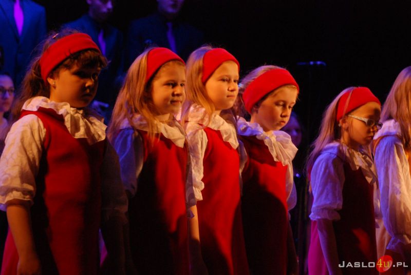Koncert i wystawa prac plastycznych w JDK z okazji kanonizacji Jana Pawła II