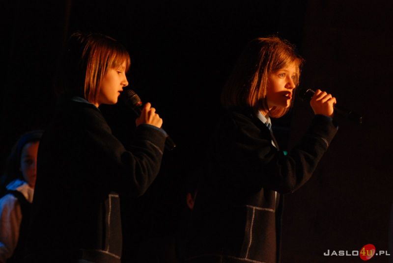 Koncert i wystawa prac plastycznych w JDK z okazji kanonizacji Jana Pawła II