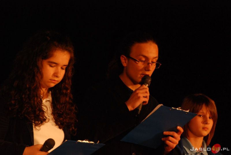 Koncert i wystawa prac plastycznych w JDK z okazji kanonizacji Jana Pawła II