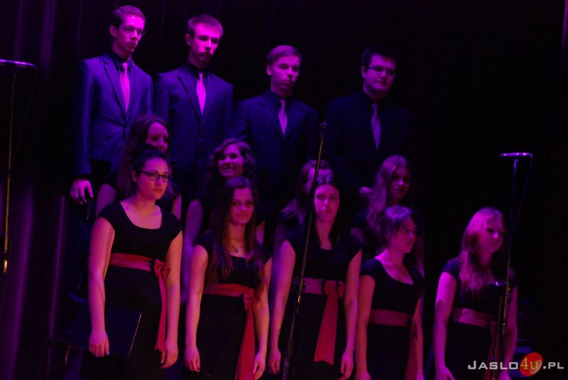 Koncert i wystawa prac plastycznych w JDK z okazji kanonizacji Jana Pawła II
