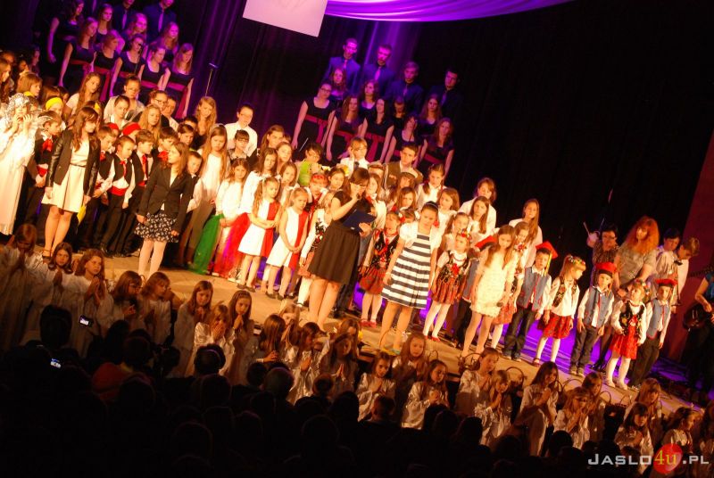 Koncert i wystawa prac plastycznych w JDK z okazji kanonizacji Jana Pawła II