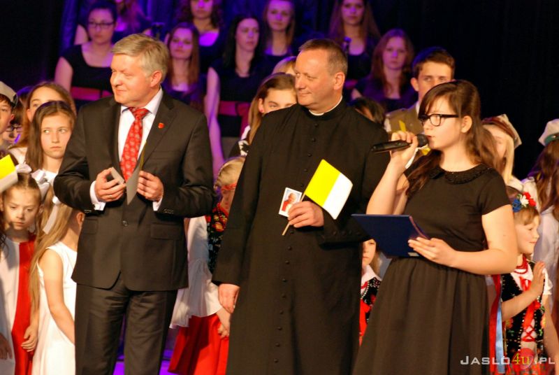 Koncert i wystawa prac plastycznych w JDK z okazji kanonizacji Jana Pawła II