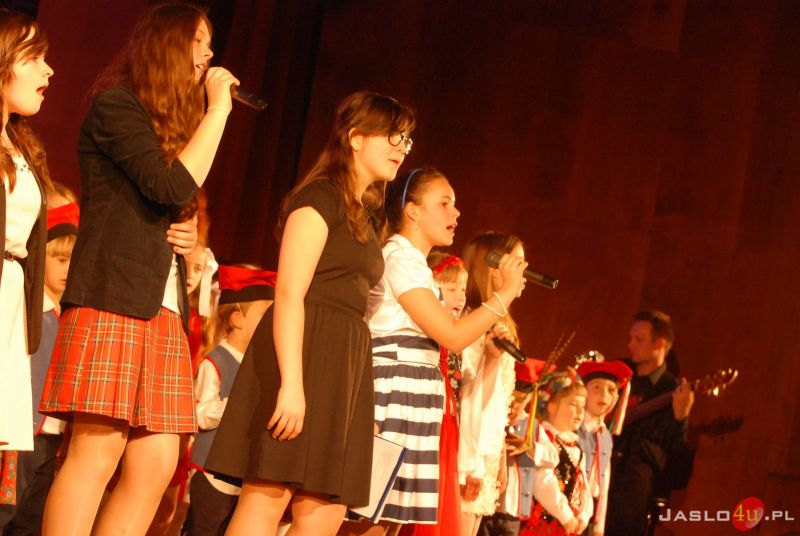 Koncert i wystawa prac plastycznych w JDK z okazji kanonizacji Jana Pawła II