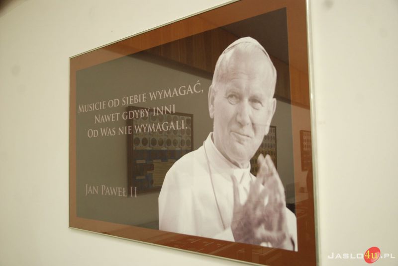 Wernisaż wystawy "Jan Paweł II w drodze do świętości"