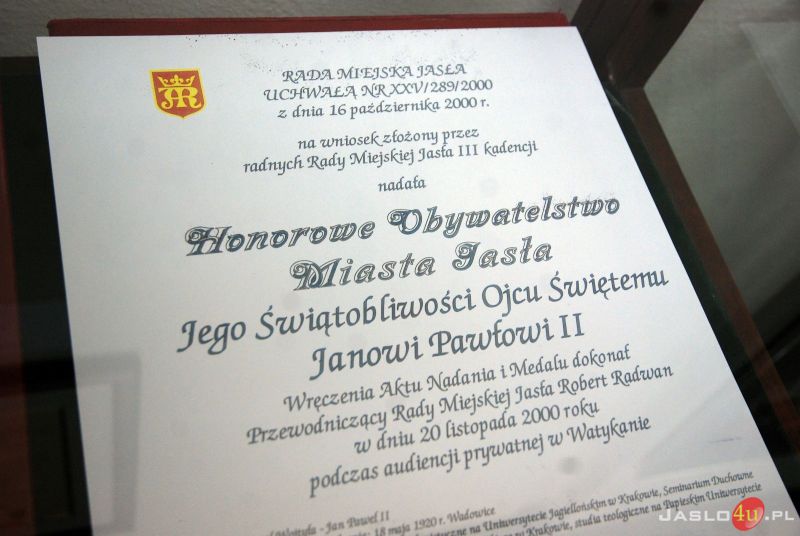 Wernisaż wystawy "Jan Paweł II w drodze do świętości"