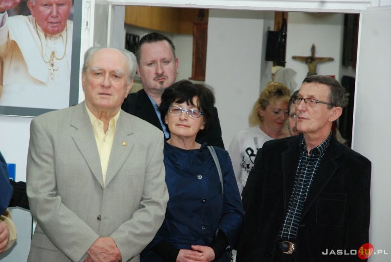 Wernisaż wystawy "Jan Paweł II w drodze do świętości"