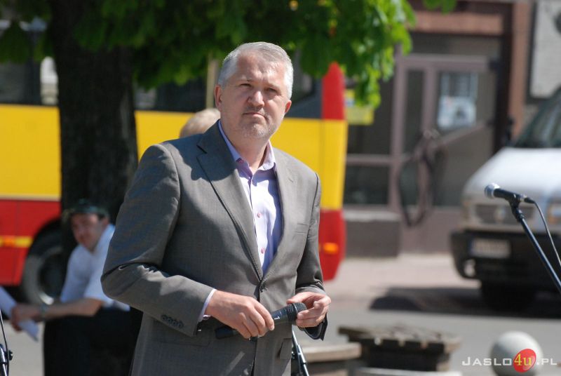 Wernisaż wystawy plenerowej "Święty Jan Paweł II i Rodzina"