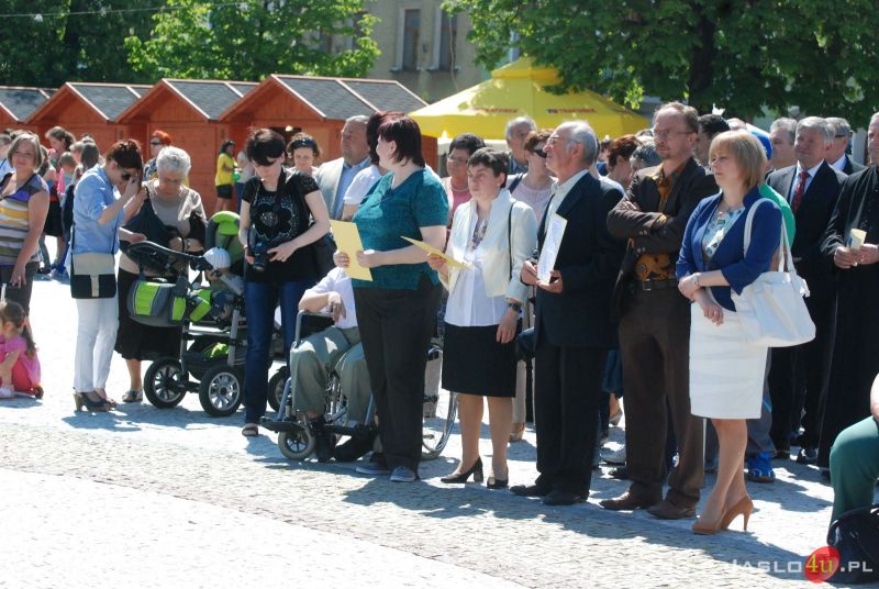 Wernisaż wystawy plenerowej "Święty Jan Paweł II i Rodzina"