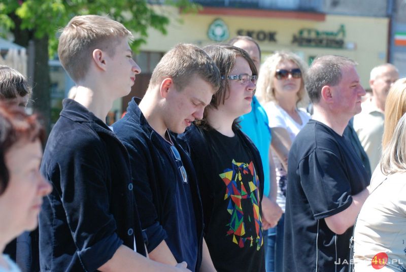 Wernisaż wystawy plenerowej "Święty Jan Paweł II i Rodzina"