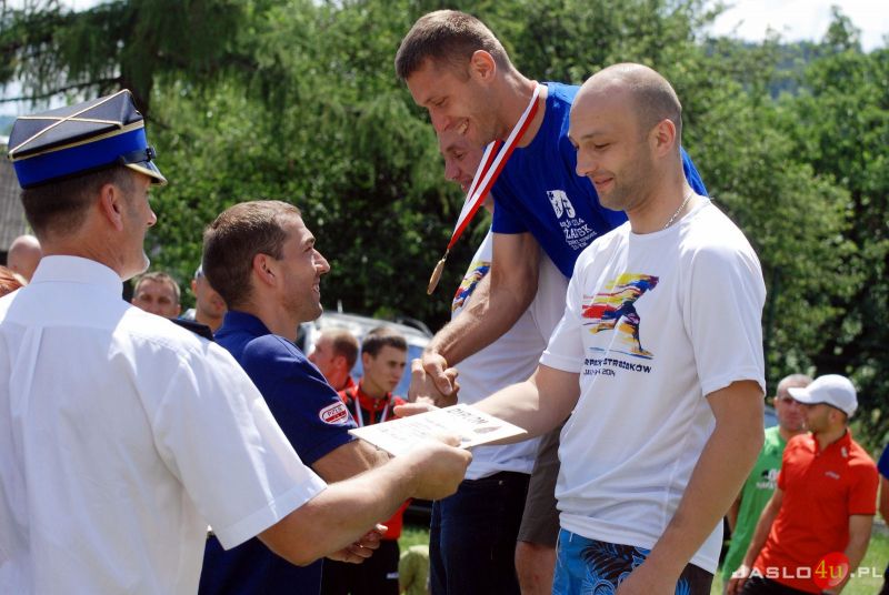 III Podkarpacki Bieg Strażaków Ożenna-Krempna z udziałem mistrza olimpijskiego Zbigniewa Bródki