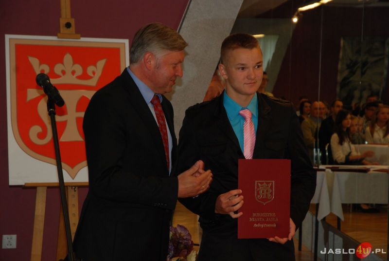 Rozdanie nagród burmistrza dla sportowców, trenerów i działaczy sportowych