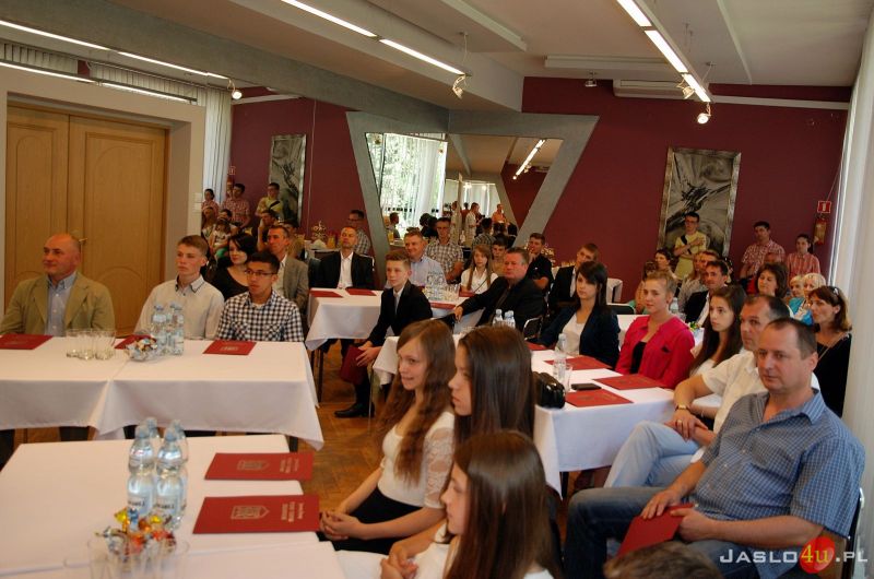 Rozdanie nagród burmistrza dla sportowców, trenerów i działaczy sportowych