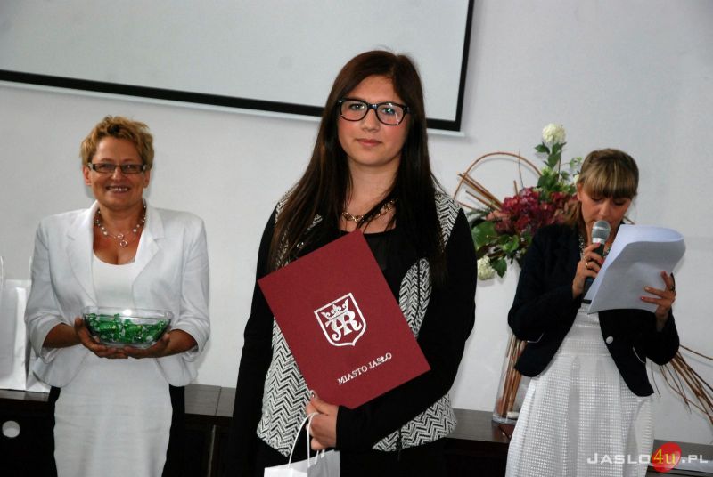 Rozdanie Nagród Burmistrza Miasta Jasła dla uzdolnionych uczniów jasielskich szkół