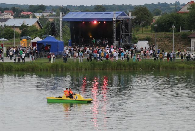 Wakacje w Jaśle – koncert na Kwiatowej na początek