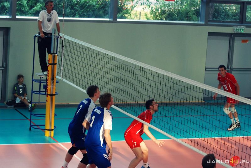 Polska - Bułgaria (mecz towarzyski juniorskich reprezentacji siatkarskich, hala MOSiR w Jaśle)