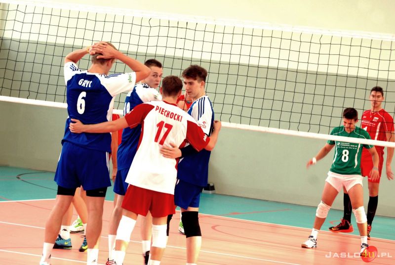 Polska - Bułgaria (mecz towarzyski juniorskich reprezentacji siatkarskich, hala MOSiR w Jaśle)