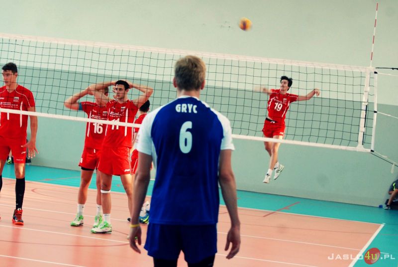 Polska - Bułgaria (mecz towarzyski juniorskich reprezentacji siatkarskich, hala MOSiR w Jaśle)