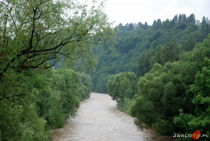 Sytuacja na rzekach i drogach w Majscowej, Dębowcu i Kątach (12.07., godz. 17-18)