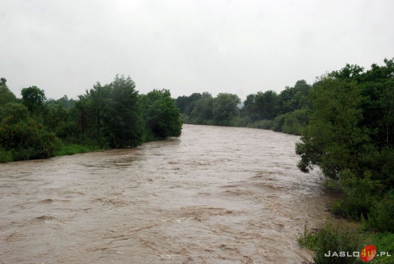Sytuacja na rzekach i drogach w Majscowej, Dębowcu i Kątach (12.07., godz. 17-18)