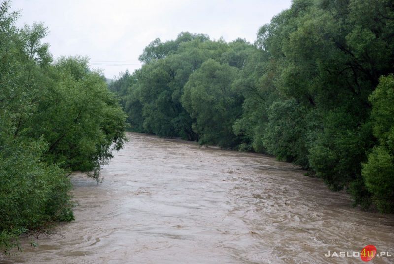 Sytuacja na rzekach i drogach w Majscowej, Dębowcu i Kątach (12.07., godz. 17-18)