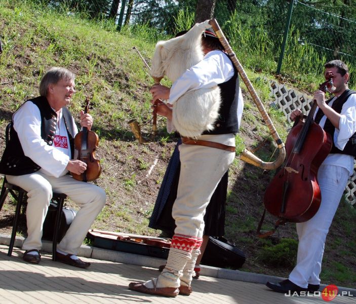 XI Międzynarodowy Festiwal Folkloru Karpat „Trzcinica 2014″