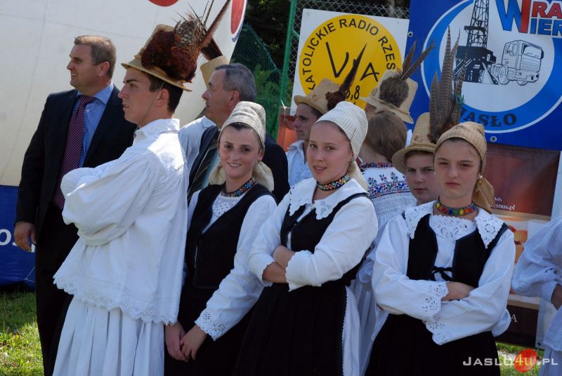 XI Międzynarodowy Festiwal Folkloru Karpat „Trzcinica 2014″