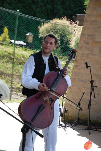 XI Międzynarodowy Festiwal Folkloru Karpat „Trzcinica 2014″
