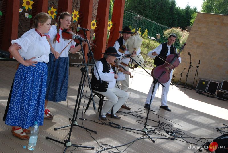 XI Międzynarodowy Festiwal Folkloru Karpat „Trzcinica 2014″