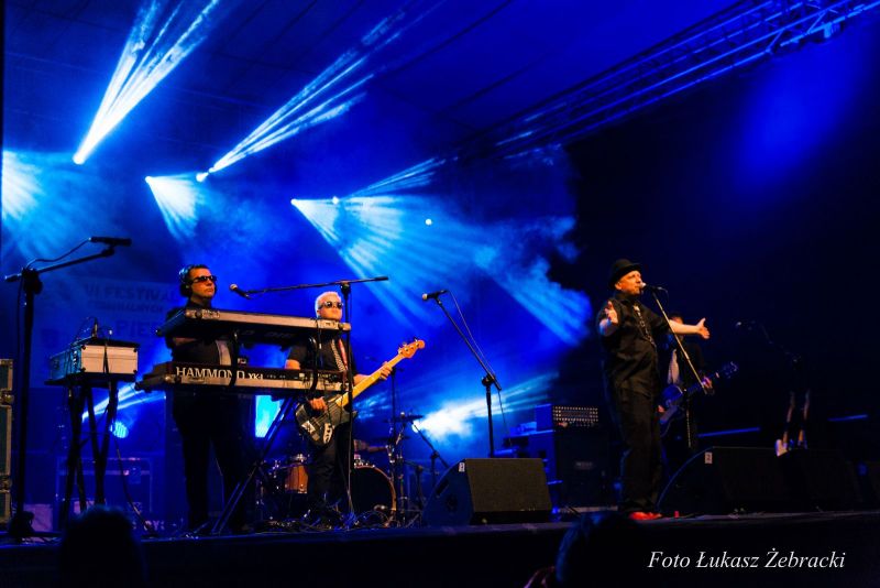 Koncert Czarno-Czarnych na VI Festiwalu Smaków Regionalnych "Pierogi" w Tarnowcu