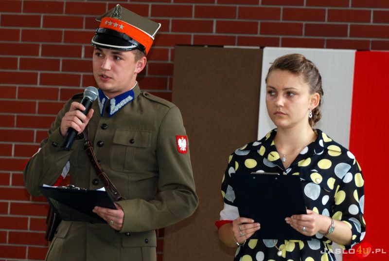 Akademia w II LO w Jaśle z okazji 75. rocznicy utworzenia Polskiego Państwa Podziemnego