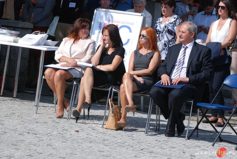 Narodowe Czytanie "Trylogii" na jasielskim rynku