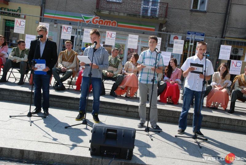 Narodowe Czytanie "Trylogii" na jasielskim rynku