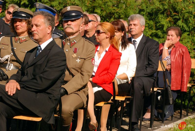 Odsłonięcie obelisku ku czci gen. J. Hallera przy ZS w Trzcinicy
