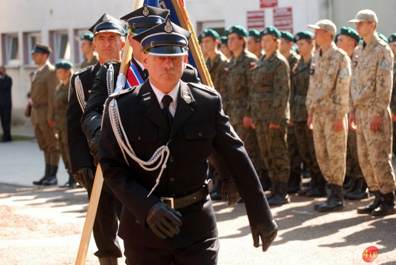 Odsłonięcie obelisku ku czci gen. J. Hallera przy ZS w Trzcinicy
