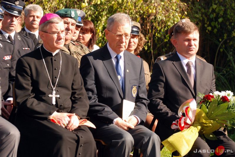 Odsłonięcie obelisku ku czci gen. J. Hallera przy ZS w Trzcinicy