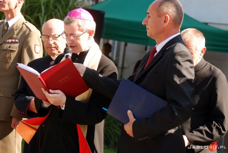 Odsłonięcie obelisku ku czci gen. J. Hallera przy ZS w Trzcinicy