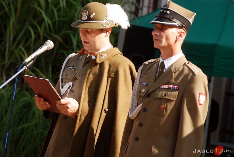 Odsłonięcie obelisku ku czci gen. J. Hallera przy ZS w Trzcinicy