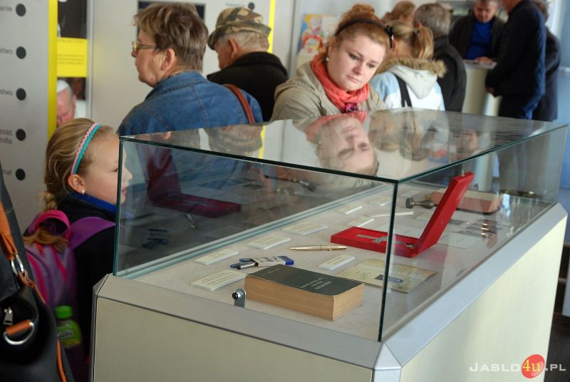 Mobilne Muzeum Jana Pawła II na płycie jasielskiego rynku