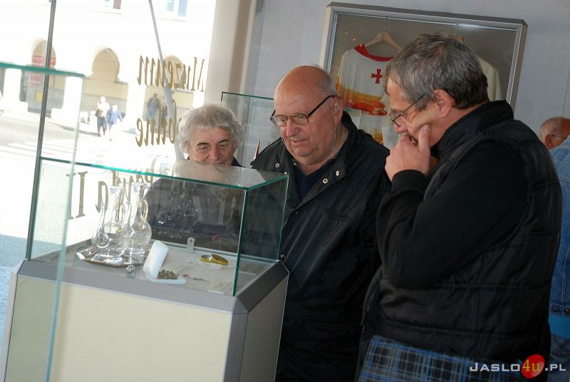 Mobilne Muzeum Jana Pawła II na płycie jasielskiego rynku