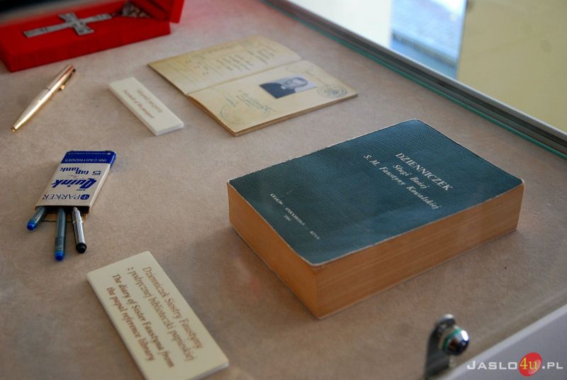 Mobilne Muzeum Jana Pawła II na płycie jasielskiego rynku