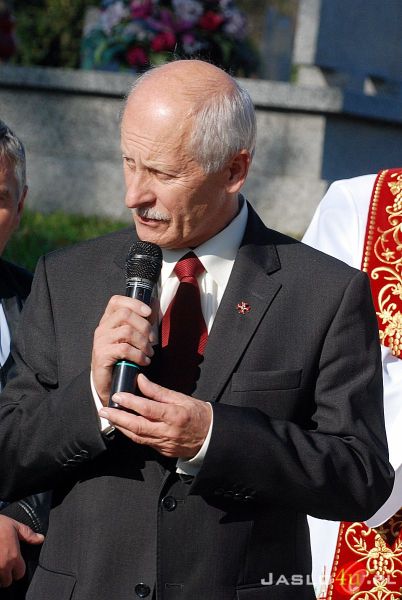 Uroczystość poświęcenia odnowionego cmentarza wojskowego w Tarnowcu