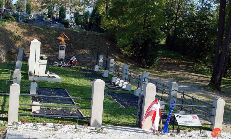 Uroczystość poświęcenia odnowionego cmentarza wojskowego w Tarnowcu