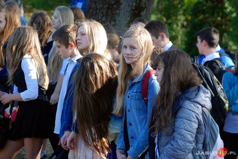 Uroczystość poświęcenia odnowionego cmentarza wojskowego w Tarnowcu