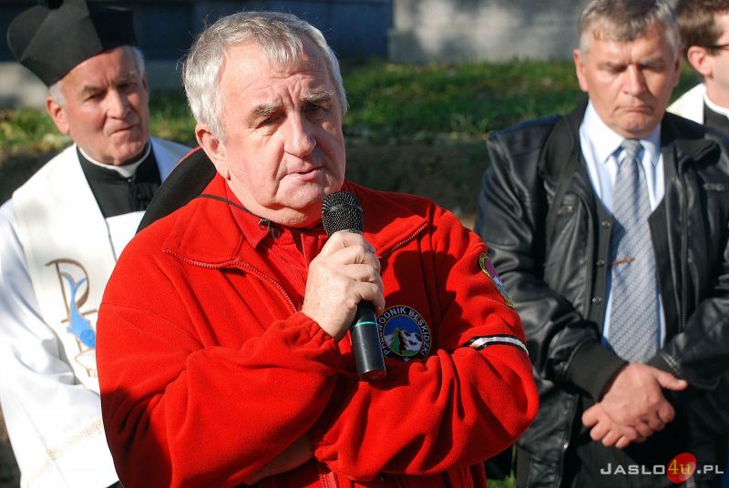 Uroczystość poświęcenia odnowionego cmentarza wojskowego w Tarnowcu