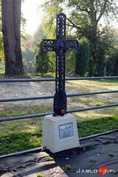 Uroczystość poświęcenia odnowionego cmentarza wojskowego w Tarnowcu