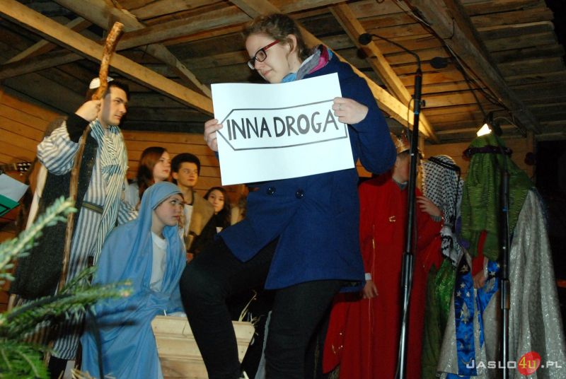 Żywa szopka i jasełka przy kościele oo. Franciszkanów